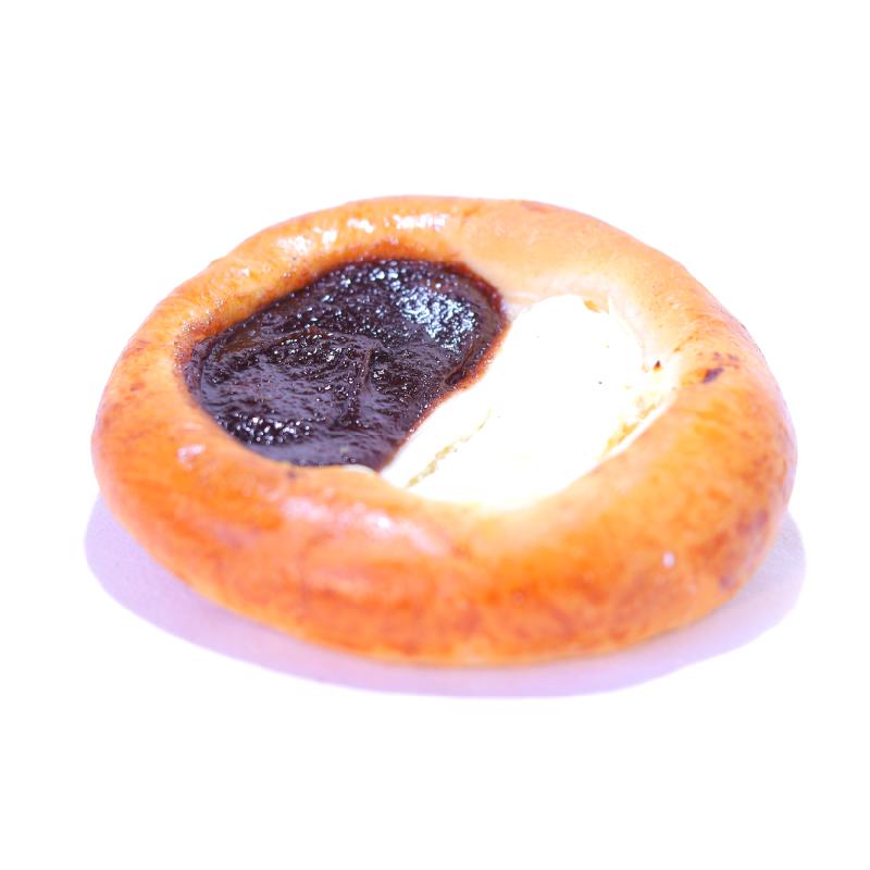 Kol&aacute;č kulat&yacute; tvaroh-povidlo-80g